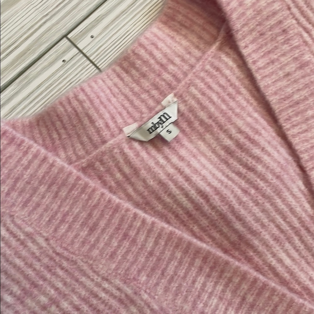 Pink Ribbed Knit Vest with Button Detail - Picture 3 of 4